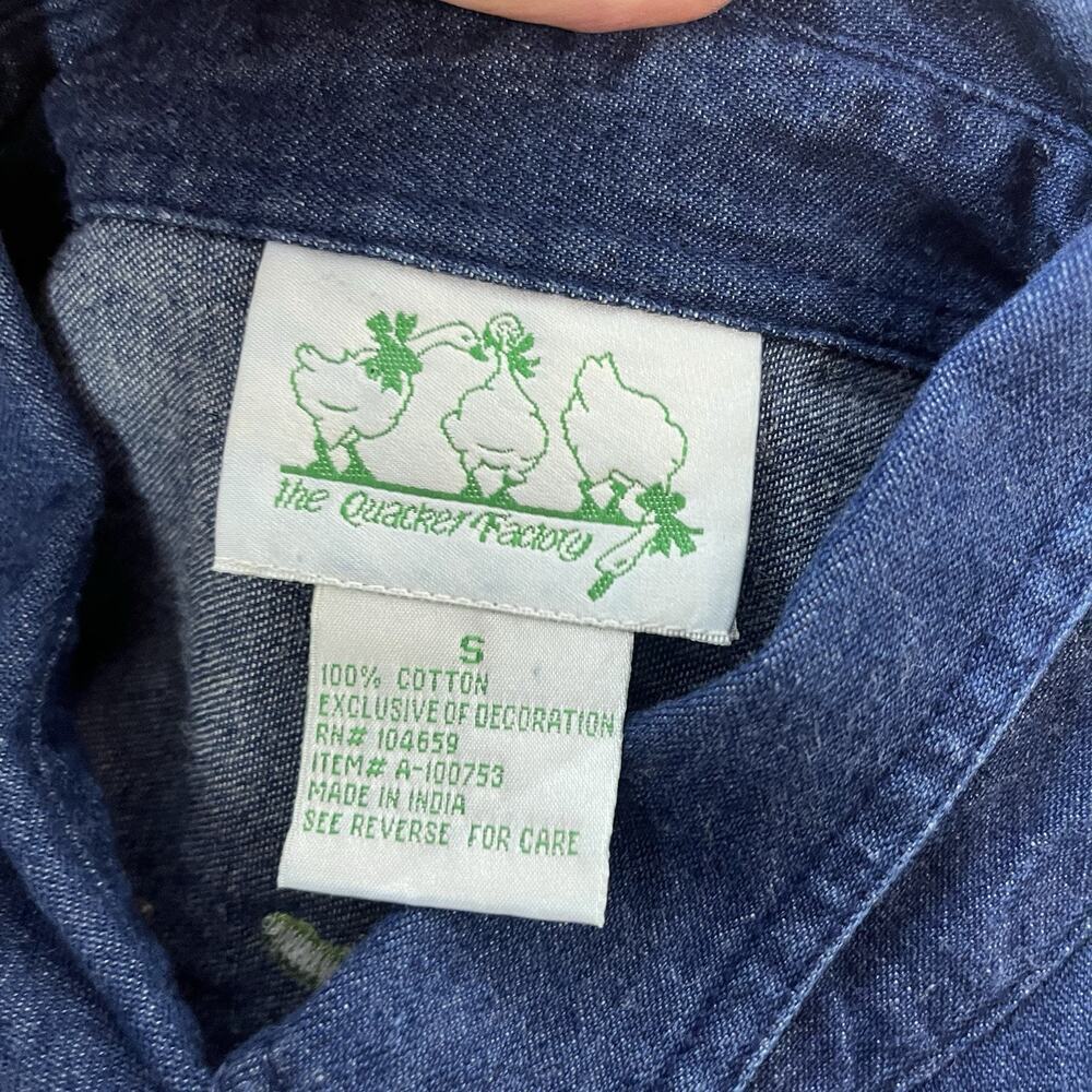The Quacker Factory Denim Jean Shirt size Small Dogs Dalmatian Embroidery Beads - Picture 11 of 11